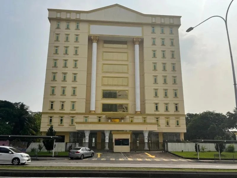 11_-Levels-_Commercial-Building-Taipan-Business-Centre-Subang