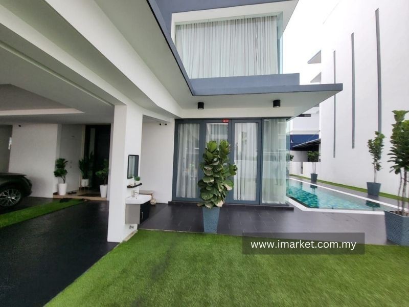 Casa-Sutra-Setia-Alam-3-Storey-Bungalow-House-With-Lift-Pool