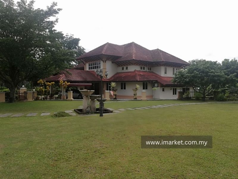 Corner-Lot-Double-Storey-Bungalow-Saujana-Impian-Golf-Country-Resort-Kajang