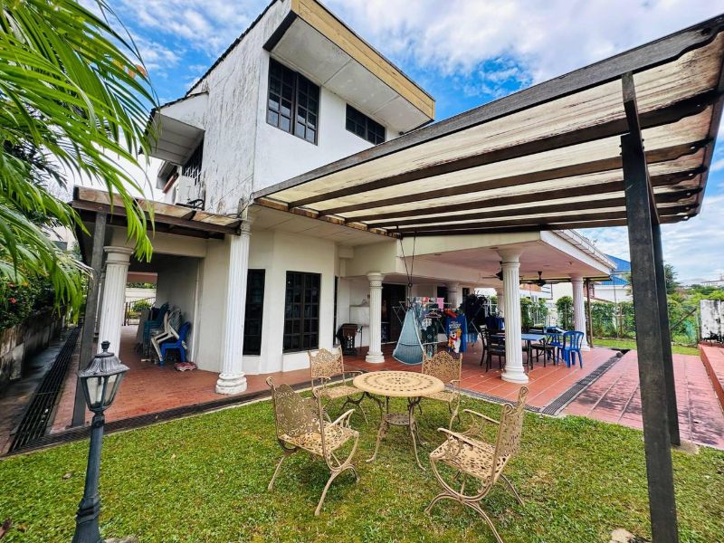 Damansara-Heights-Bungalow-at-Jalan-Setiaraya