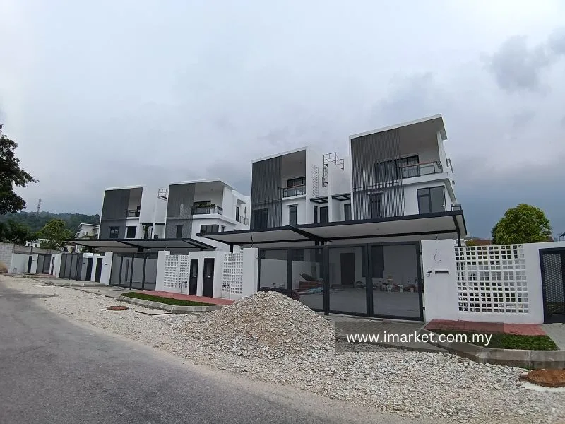 Semi-D-House-For-Sale-Taman-Ikhlas-Bandar-Sungai-Long