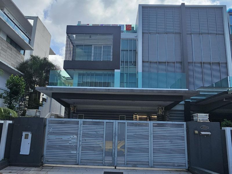 Sri-Petaling-3.5-Storey-Semi-D-With-Lift-and-Swimming-Pool-for-Sale
