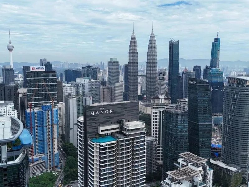 The-Manor-KLCC-Serviced-Residence-2341-sqft-Golf-View