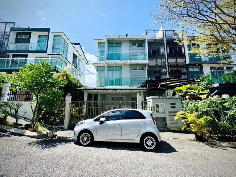 Vila-Laman-Cahaya-Taman-Tun-Dr-Ismail-TTDI-Semi-D-House